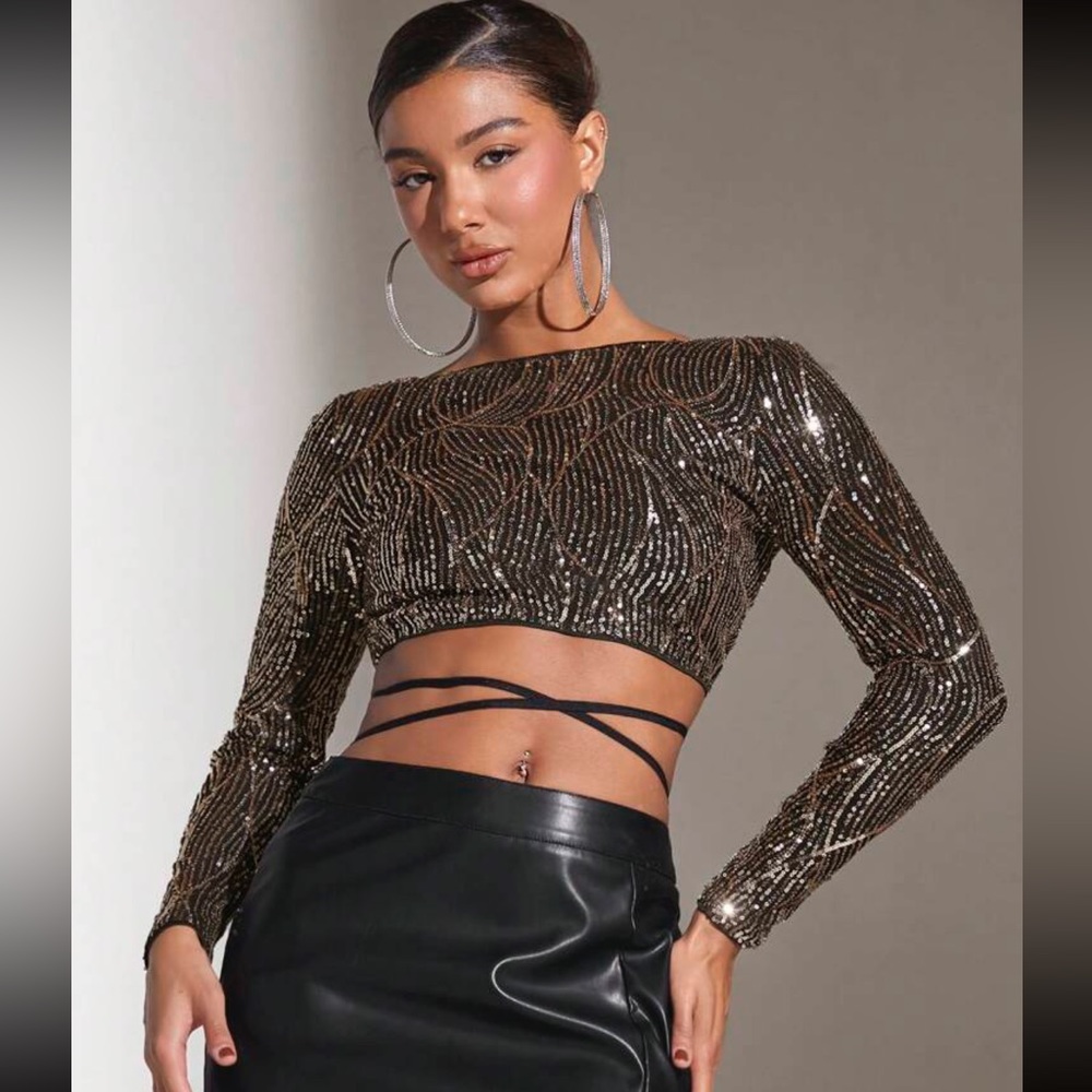 Backless Sequins Top π - Picture 3 of 5